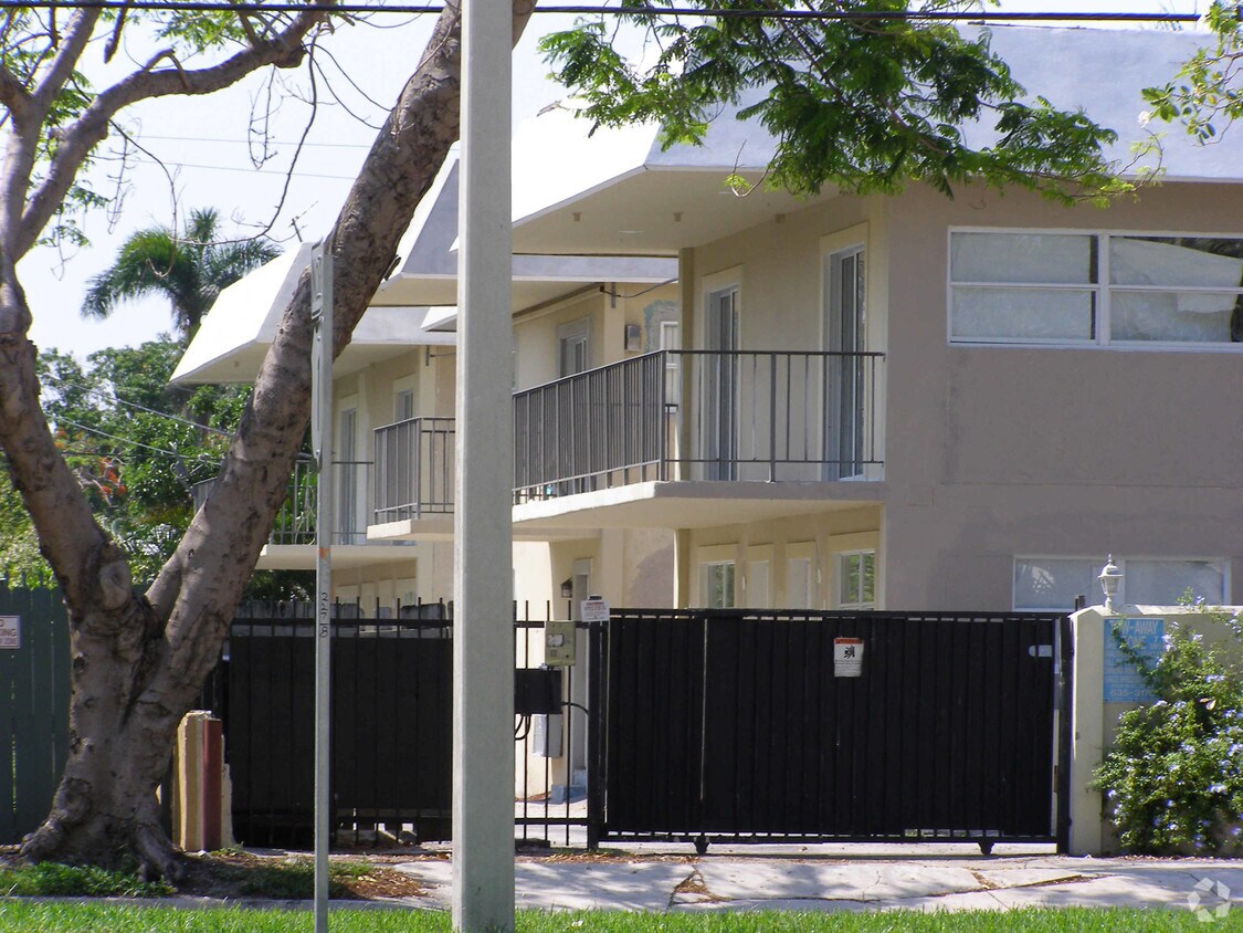 Foto del edificio - 1950 Brickell Ave