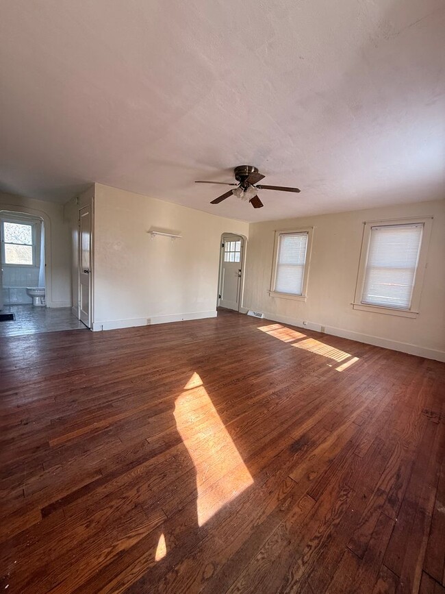 Building Photo - Single family home