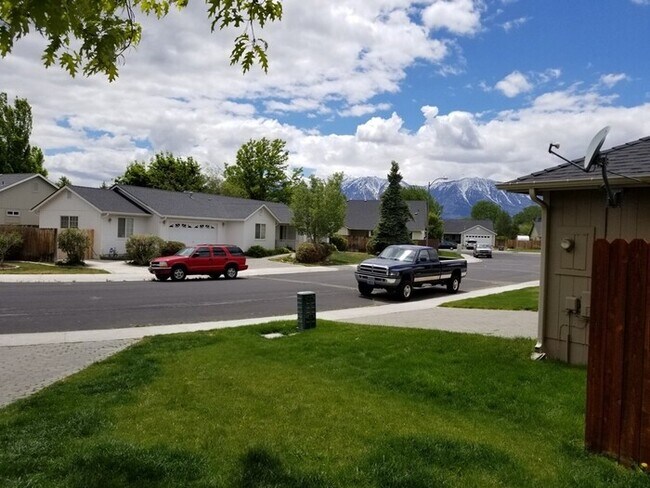 Building Photo - 4 Bedroom Home in Gardnerville