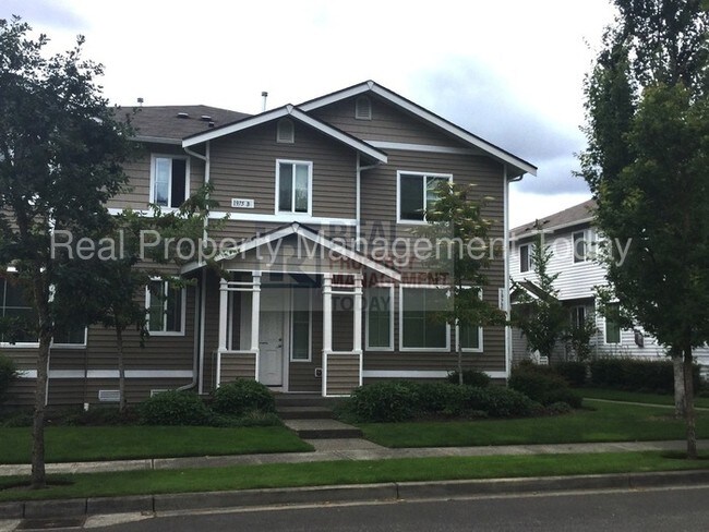 Foto del edificio - 1975 Garry Oaks Ave