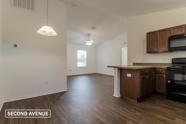 Building Photo - 9 Ash Trail