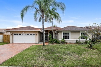 Building Photo - 16580 SW 145th Ct