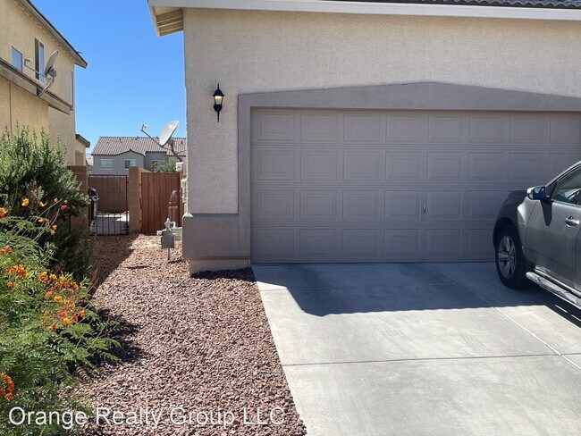 Foto del edificio - 4 br, 2.5 bath House - 6433 Sierra Sands St