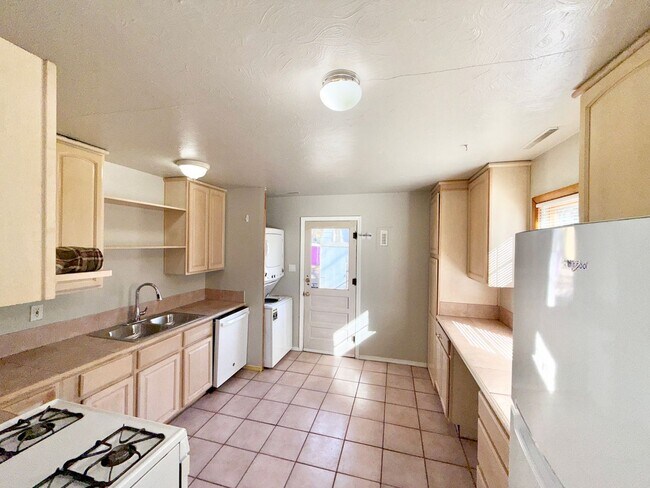 Foto del edificio - Adorable 2 Bedroom Cottage in Serene Setting