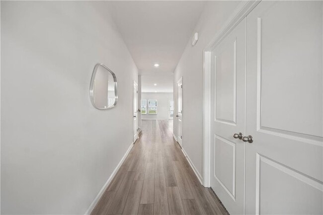 Building Photo - 107 Meander Dr