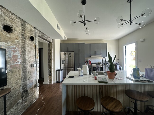 Foto del edificio - 607 S 6th St