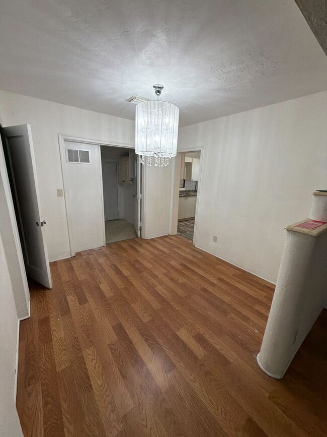 Building Photo - Charming 3-Bedroom + Den Home in the Heart of Miami