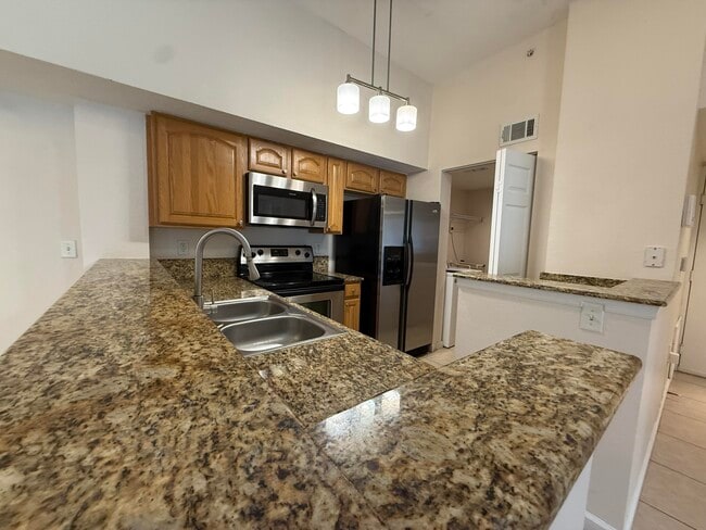 Foto del edificio - 211 SW Palm Dr