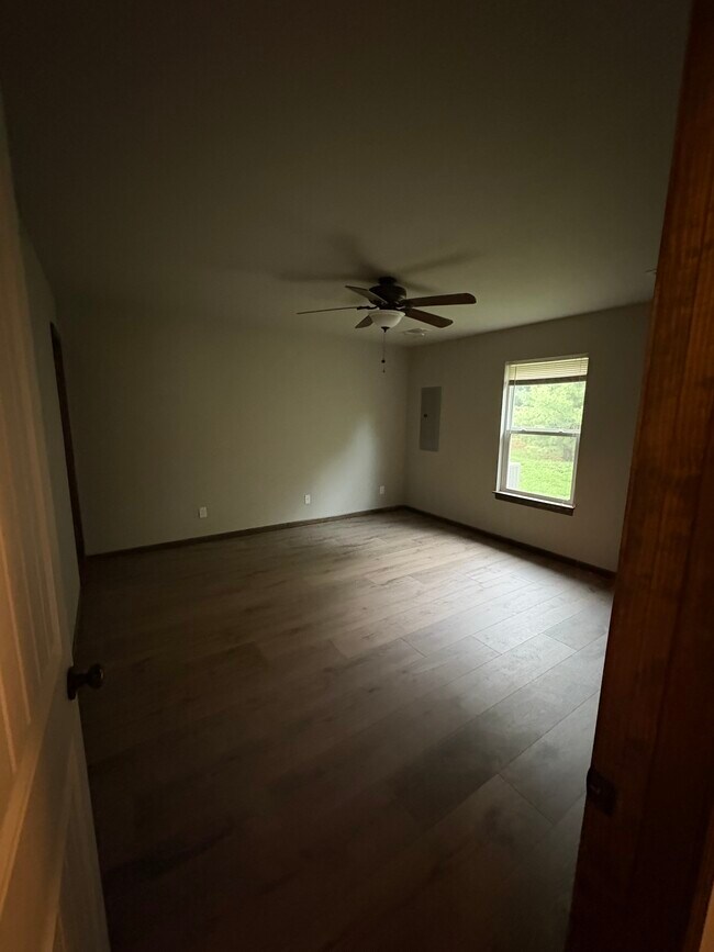 Foto del edificio - 135 SW Rose Garden Ln