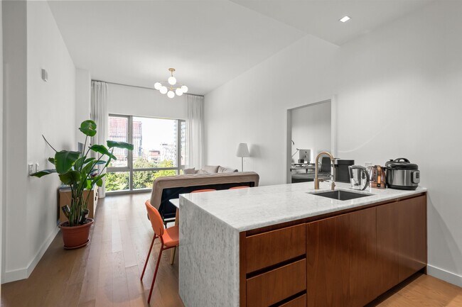 Foto del edificio - 75 Park Ln S