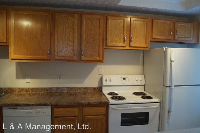 Building Photo - 3219 Meadowbrook Blvd