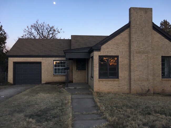 Foto del edificio - 418 N Briscoe Ave