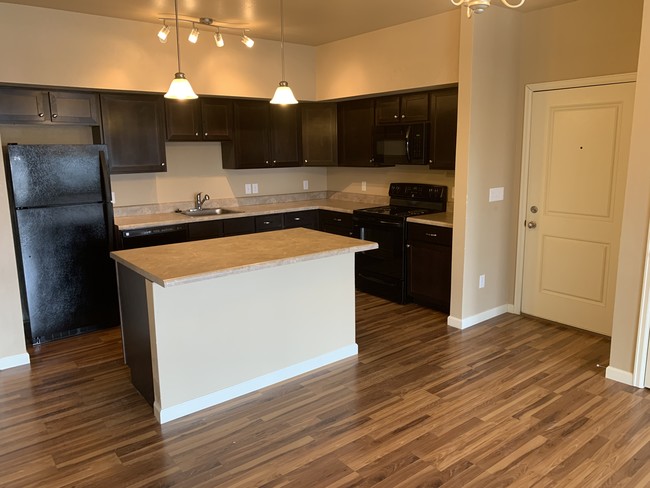 Gorgeous Hard Wood Laminate Flooring - Lodgepole Creek