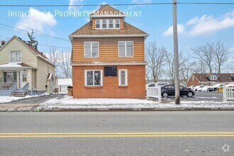 Building Photo - 1213 Walden Ave