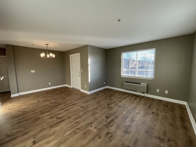 Building Photo - Spotless RANCH 2 Bed, 2 Bath Condo With 1 ...