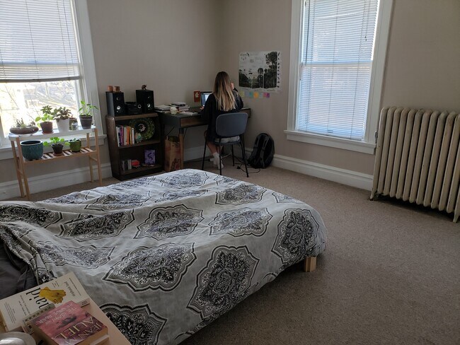 Dormitorio número 2 - 1601 Madison St