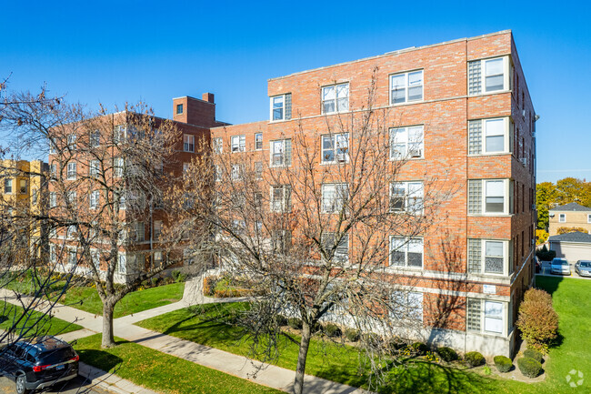 Building Photo - Lincoln Square