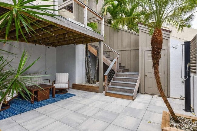 Building Photo - 1605 US-1