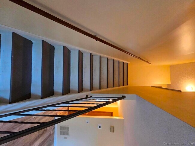 Foto del edificio - 62 Pierpont Rd