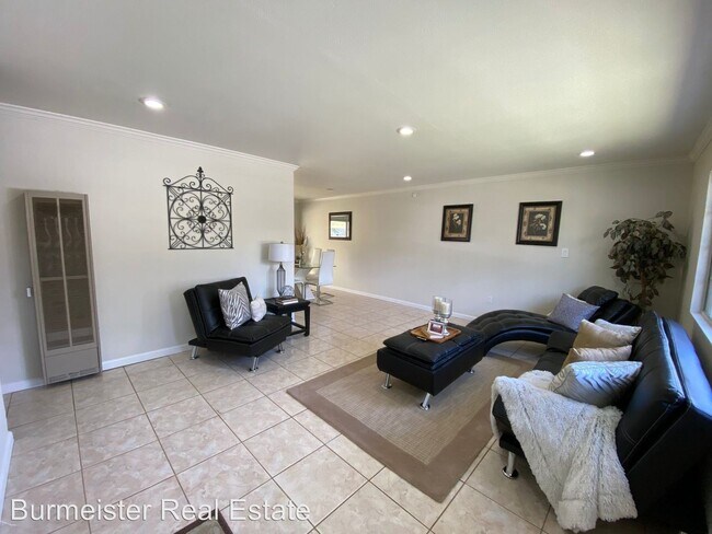 Foto del edificio - 3 br, 2 bath House - 2871 Emerald Drive