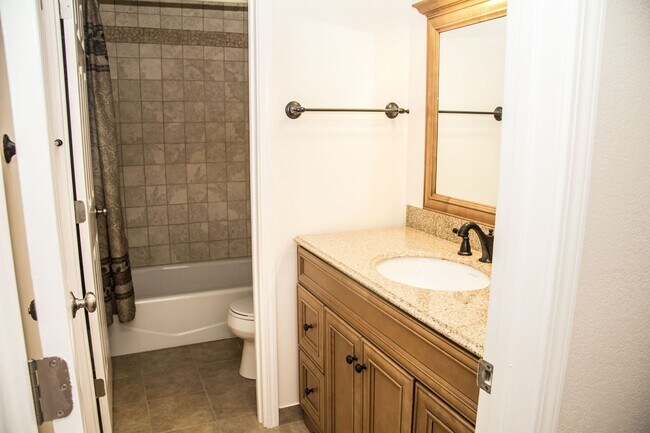 Building Photo - 4 br, 2 bath House - 161 Gable Dr