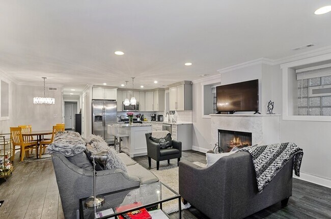 Foto del edificio - 1342 W Webster Ave
