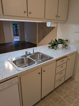 Building Photo - 4617 80th St NE