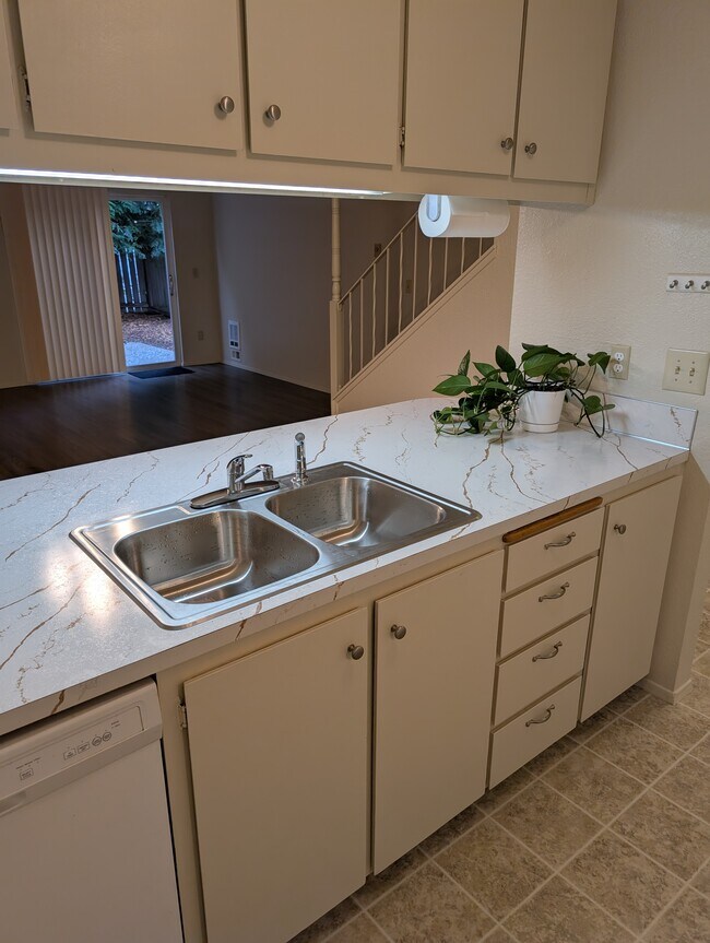 Building Photo - 4617 80th St NE