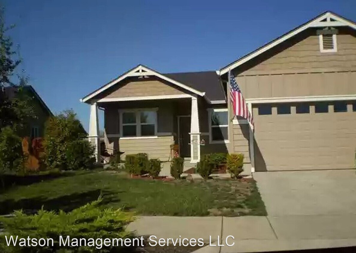 3 br, 2 bath House 3845 NE Somerset Dr House Rental in Albany, OR