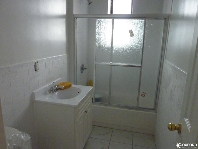Foto del edificio - 490 E 23rd St