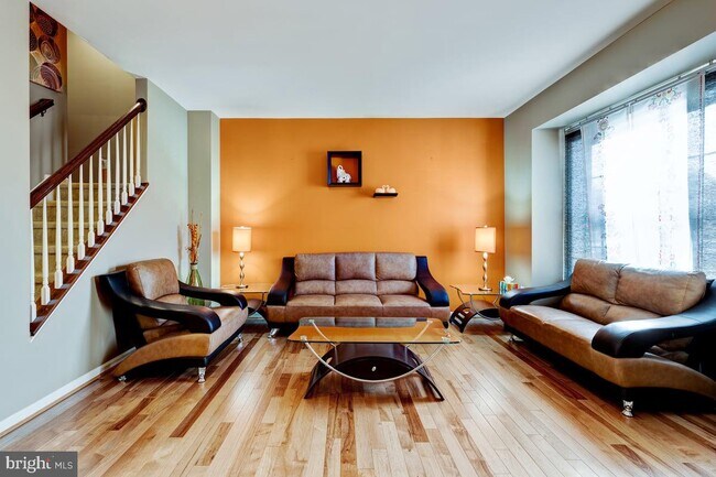 Building Photo - 15436 Painters Cove Way