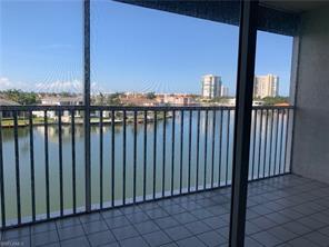 Primary Photo - 300 Park Shore Dr