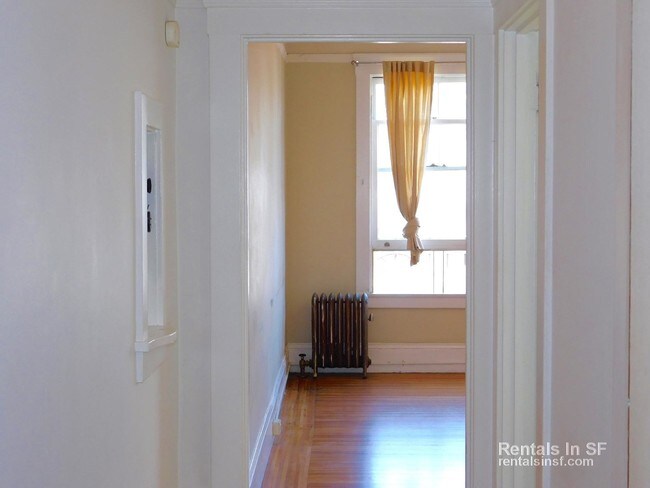 Foto del edificio - 2245 Larkin St