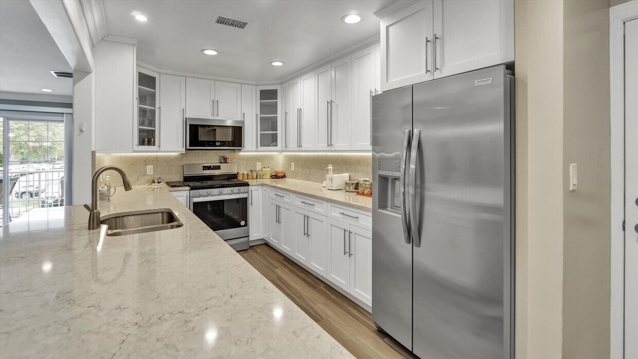 Foto principal - 35 Westwood Dr