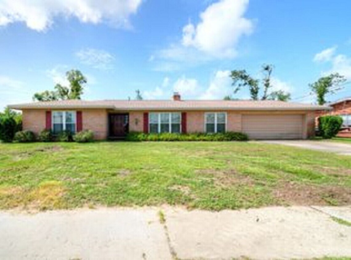 Foto principal - 919 Huntingdon Rd