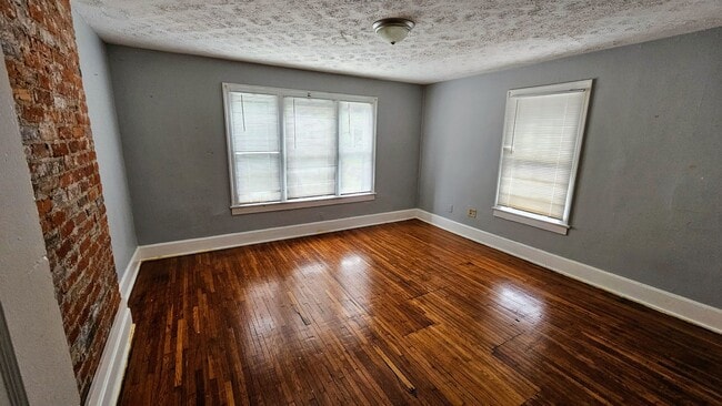 Building Photo - 928-930-930 Ellsworth Ave
