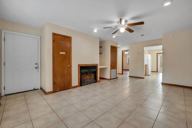 Building Photo - 2008 E Park Ave