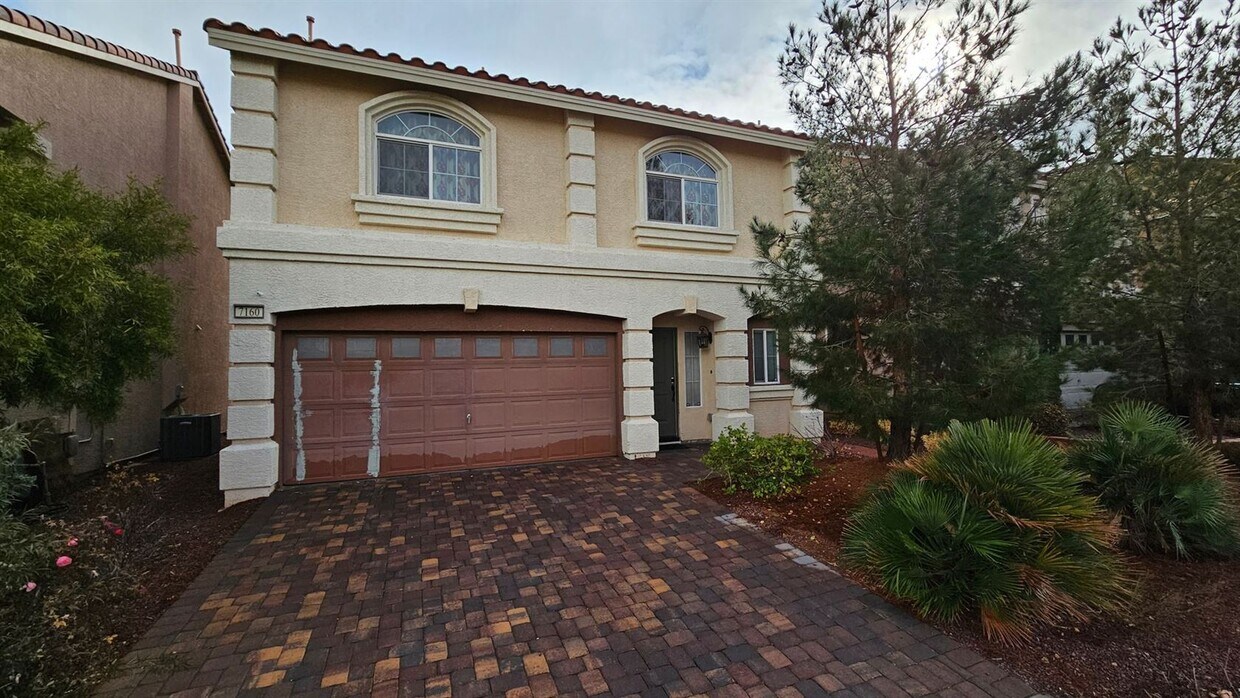 Primary Photo - 4 br, 3.5 bath House - 7160 S Bronco St