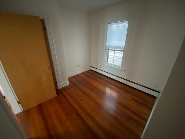 Building Photo - 783 Orange St