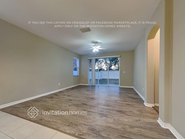 Foto del edificio - 5939 Desert Peace Ave