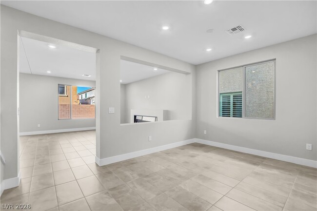 Building Photo - 6360 Pipers Brk Ln