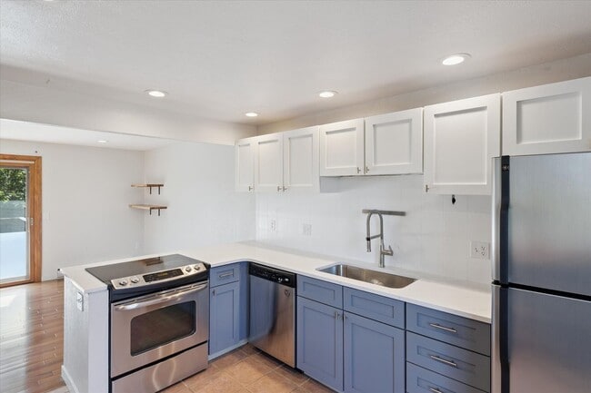 Photo - (PRICE DROP) Beautiful & Large 4-Bd 2.5-Ba... Townhome