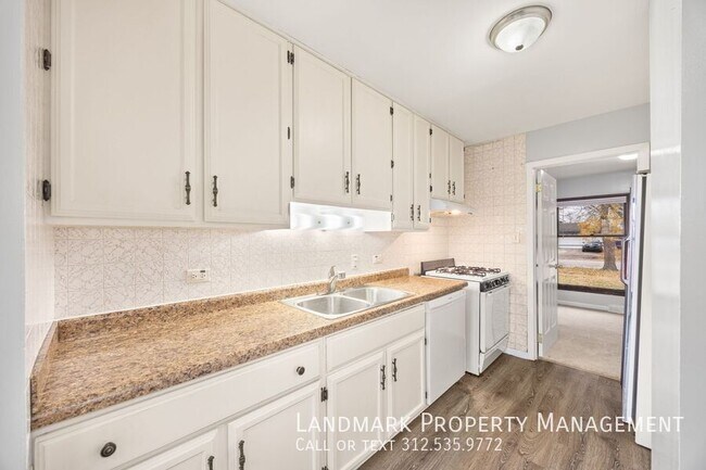 Foto del edificio - 654 Cambridge Ave