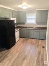 Building Photo - 3306 Leslie Ct