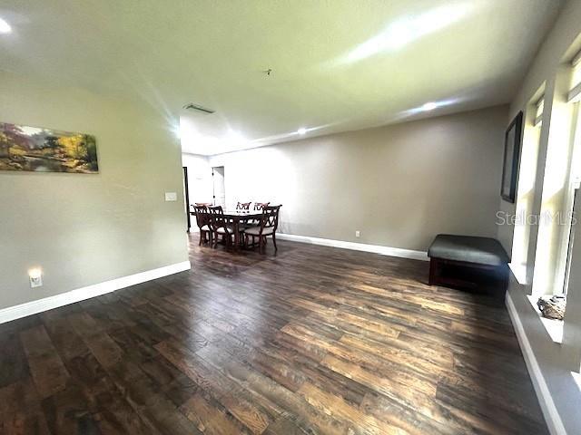 Foto del edificio - 124 Mayfair Cir W
