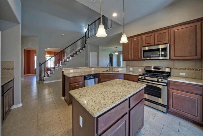 Foto del edificio - 18413 Falcon Pointe Blvd