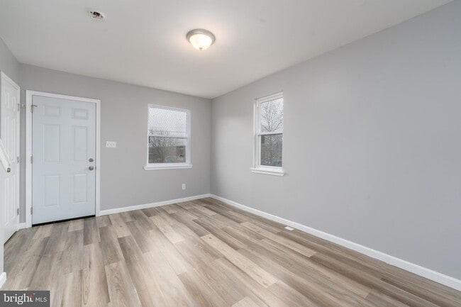 Building Photo - 2574 W Lafayette Ave