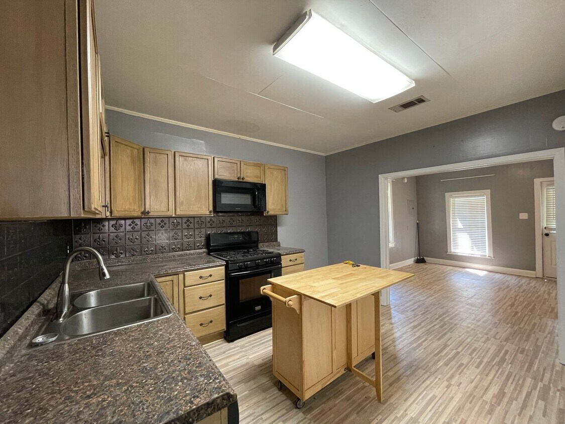 Primary Photo - 4 Bedroom House in Port Allen