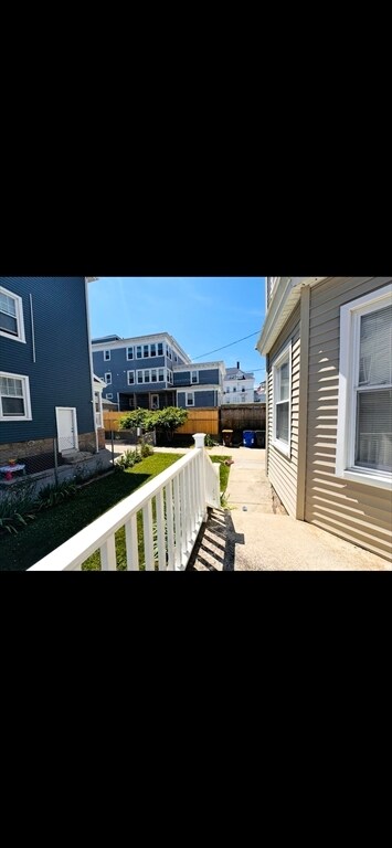 Building Photo - 171 Hunter St