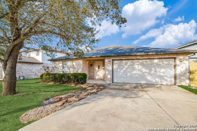 Foto del edificio - 1619 Creek Knoll